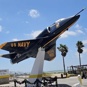 Meet your Posher, Miles